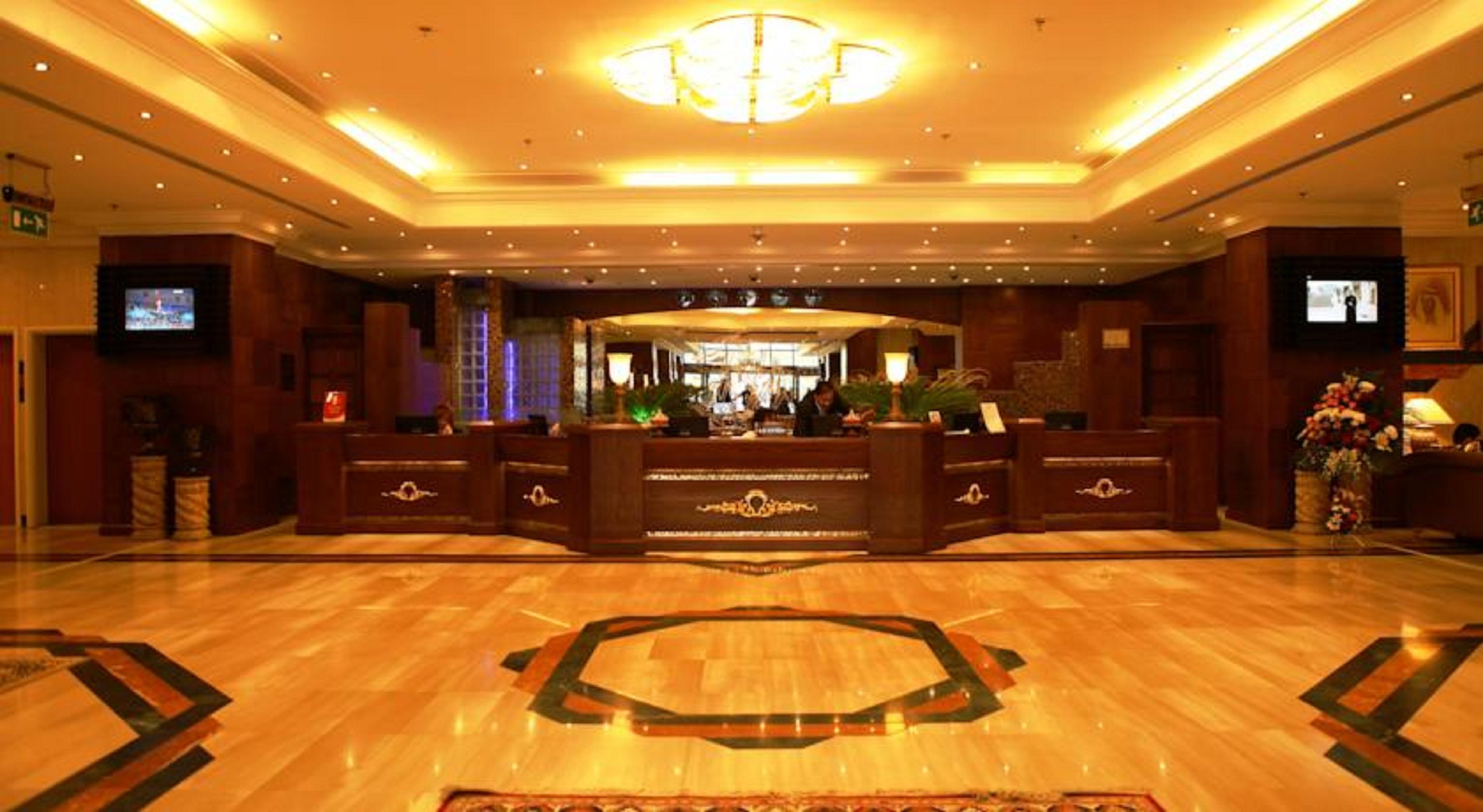 Abjad Grand Hotel Dubaï Extérieur photo