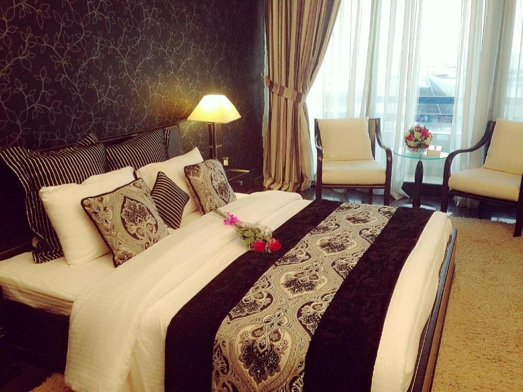 Abjad Grand Hotel Dubaï Extérieur photo