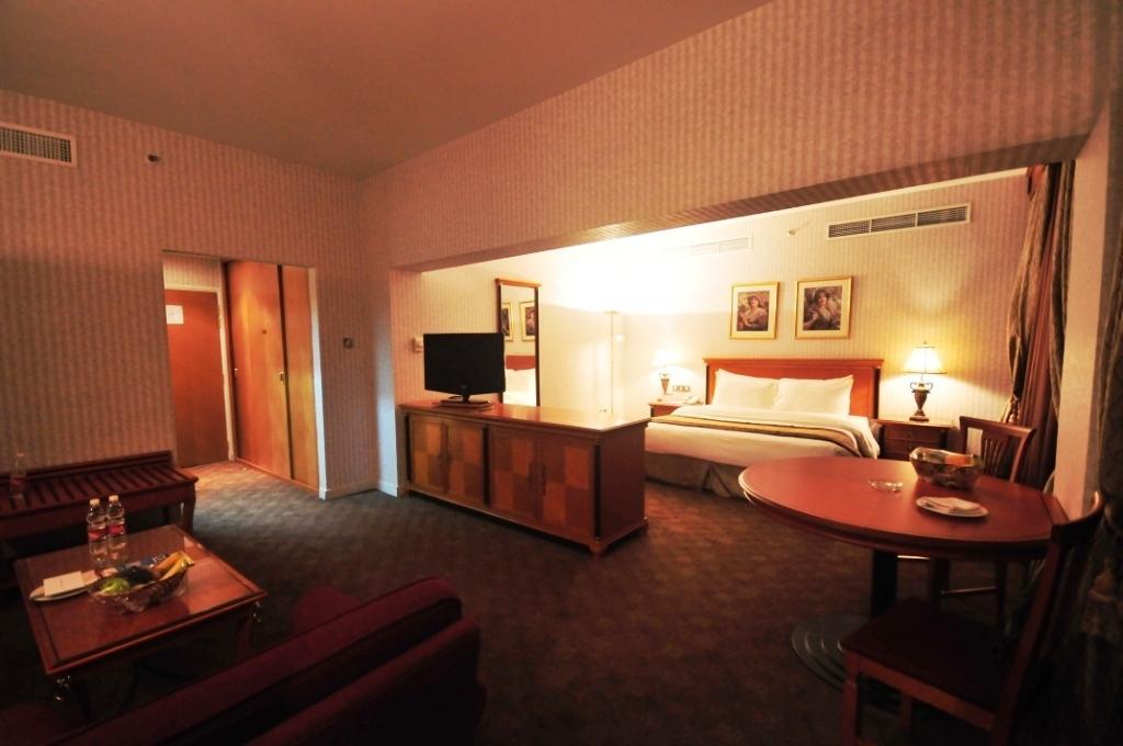 Abjad Grand Hotel Dubaï Extérieur photo