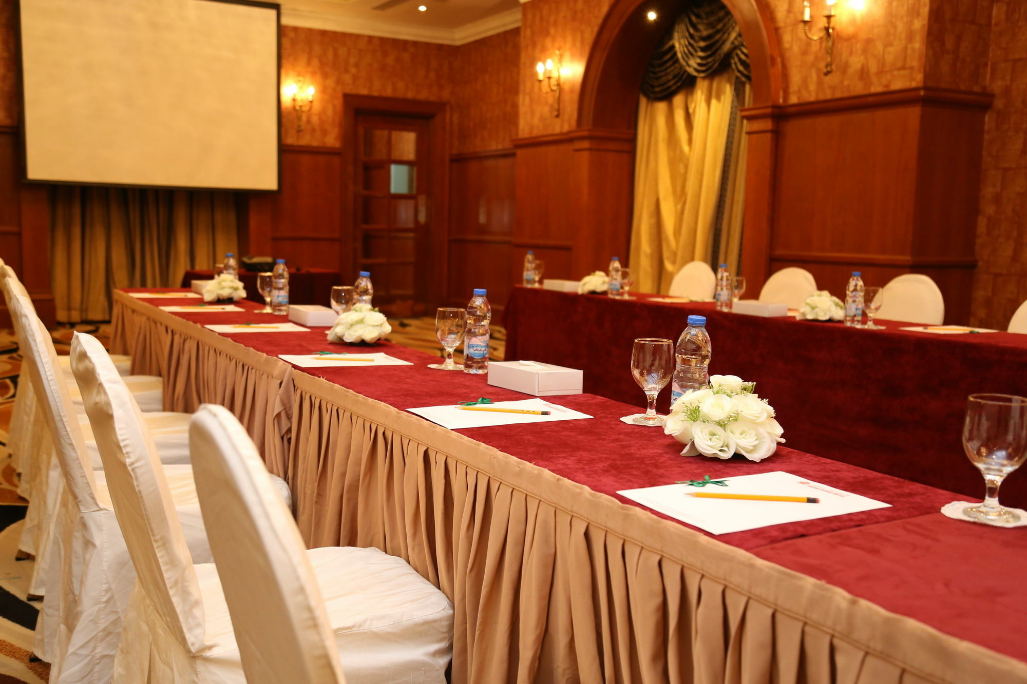 Abjad Grand Hotel Dubaï Extérieur photo